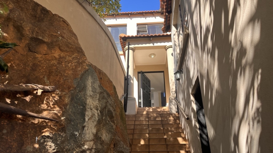 4 Bedroom Property for Sale in Bassonia Gauteng