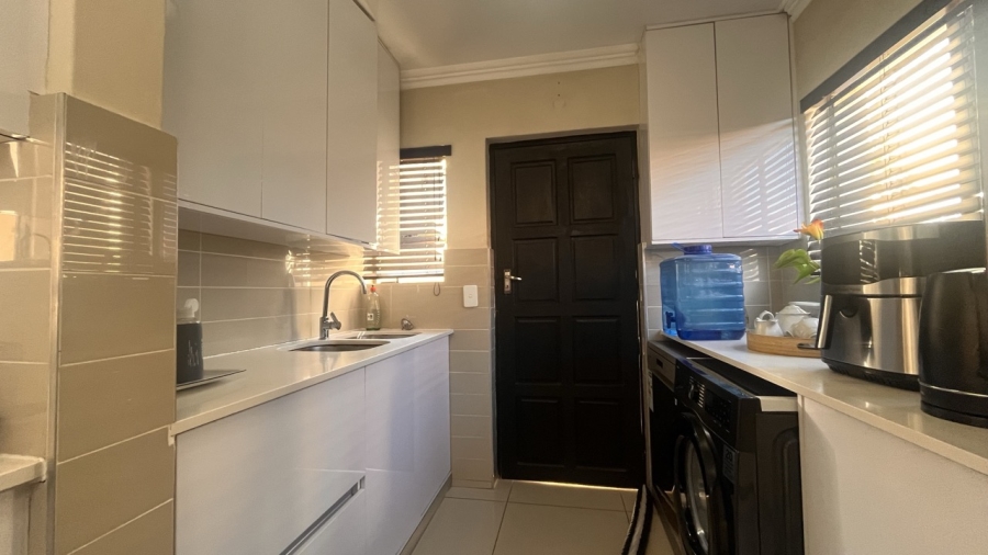 4 Bedroom Property for Sale in Bassonia Gauteng