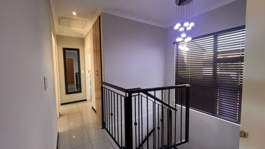 4 Bedroom Property for Sale in Bassonia Gauteng