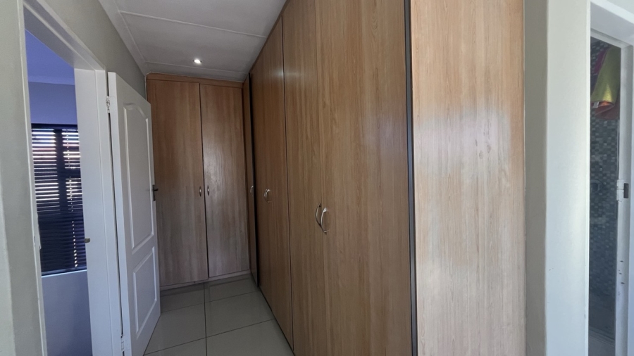4 Bedroom Property for Sale in Bassonia Gauteng