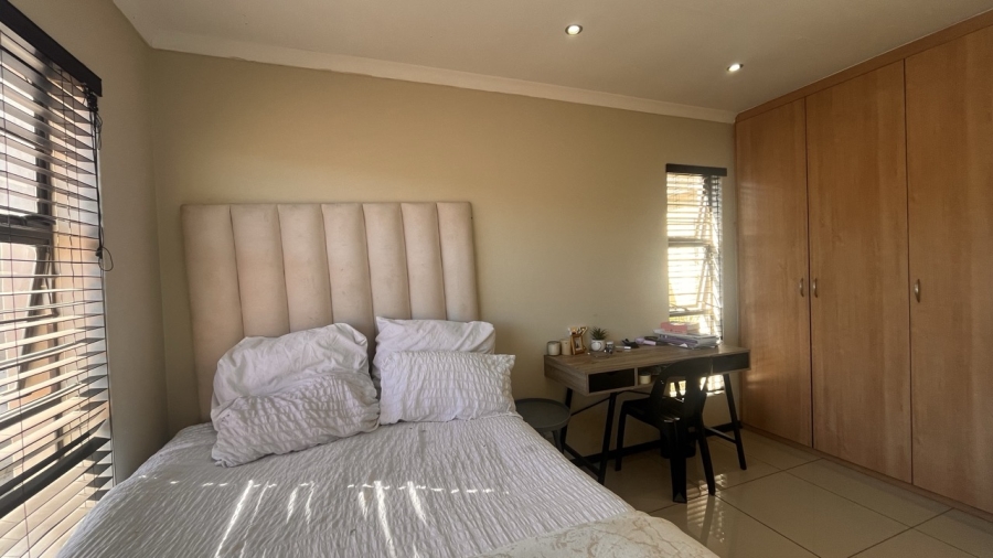 4 Bedroom Property for Sale in Bassonia Gauteng