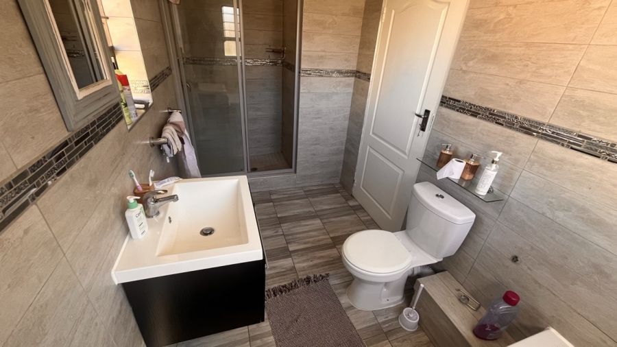 4 Bedroom Property for Sale in Bassonia Gauteng
