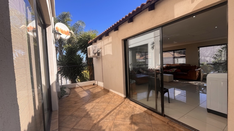 4 Bedroom Property for Sale in Bassonia Gauteng