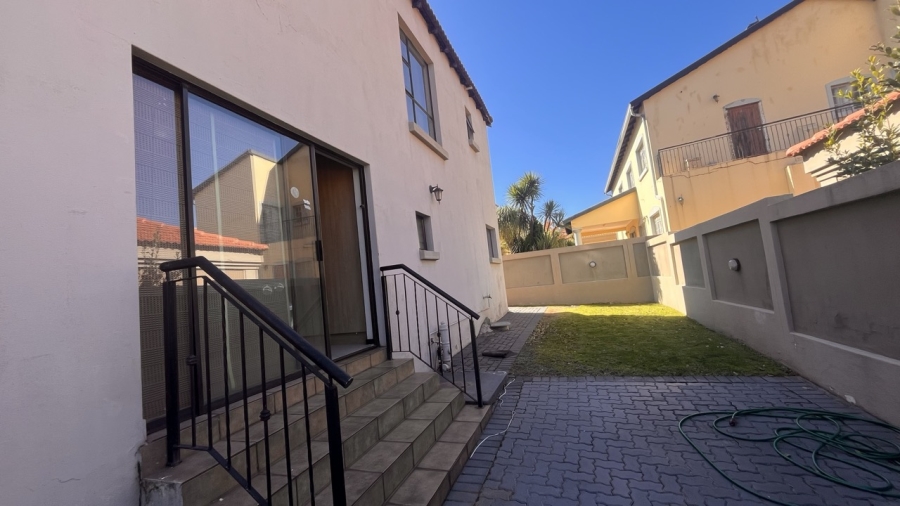 4 Bedroom Property for Sale in Bassonia Gauteng