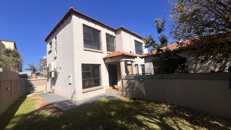 4 Bedroom Property for Sale in Bassonia Gauteng