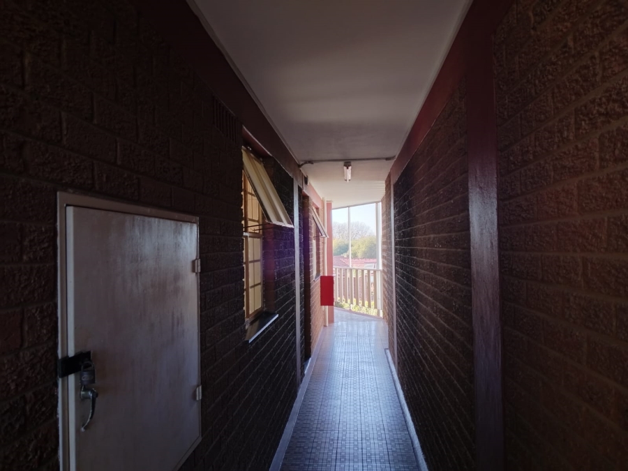 1 Bedroom Property for Sale in Kempton Park Ext 5 Gauteng