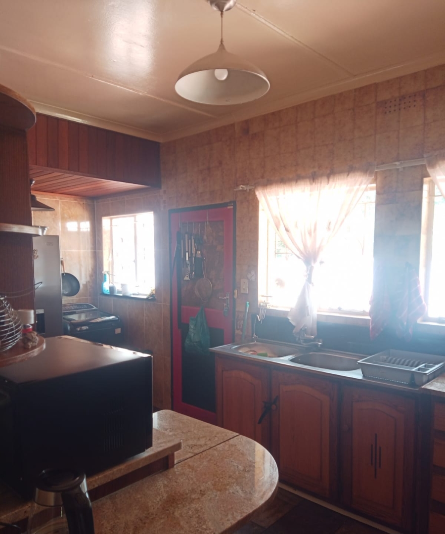 3 Bedroom Property for Sale in Selcourt Gauteng
