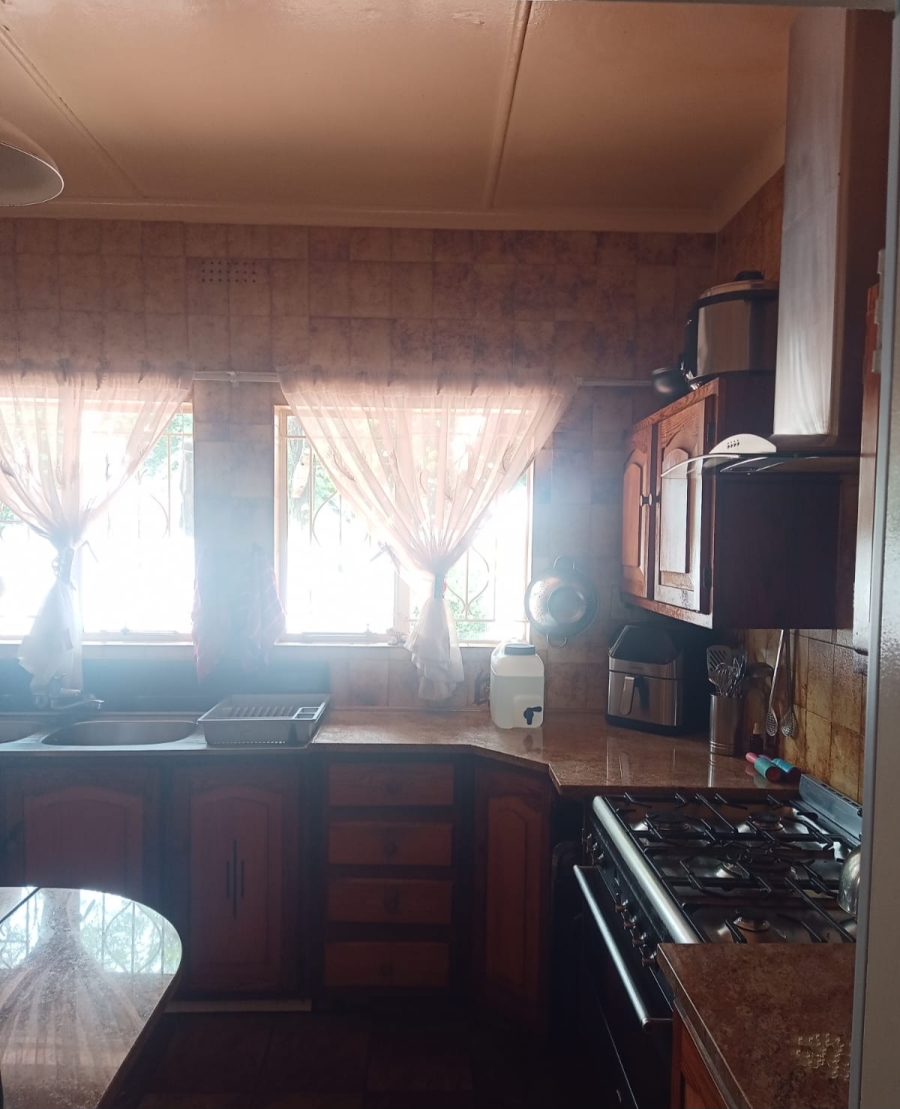3 Bedroom Property for Sale in Selcourt Gauteng