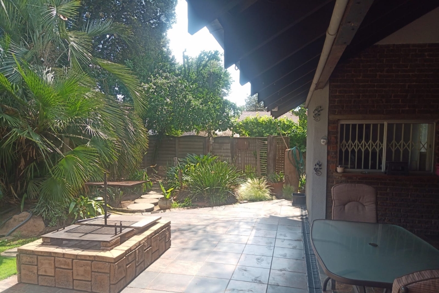 3 Bedroom Property for Sale in Selcourt Gauteng