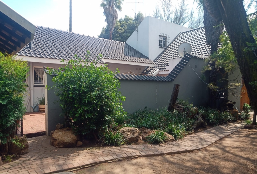 3 Bedroom Property for Sale in Selcourt Gauteng