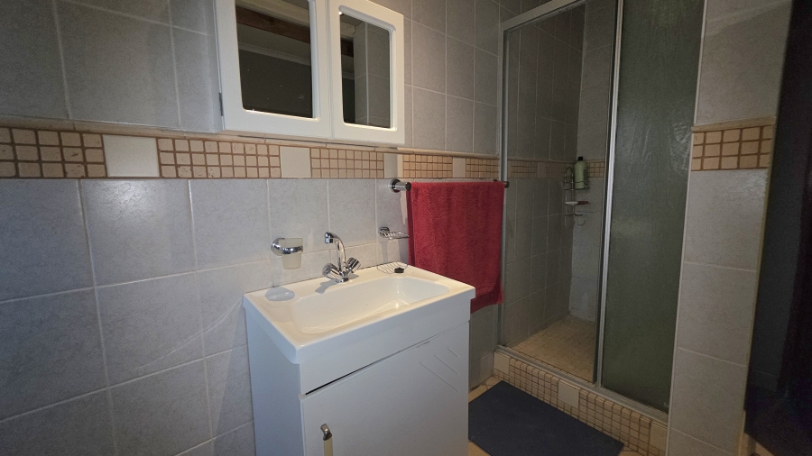 5 Bedroom Property for Sale in Selcourt Gauteng