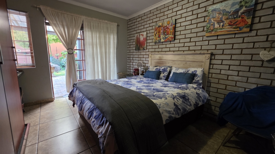 5 Bedroom Property for Sale in Selcourt Gauteng