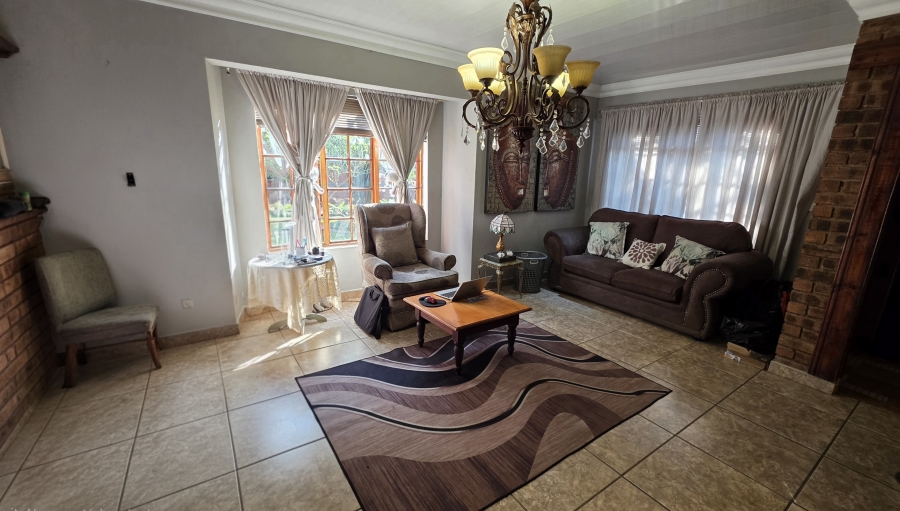5 Bedroom Property for Sale in Selcourt Gauteng