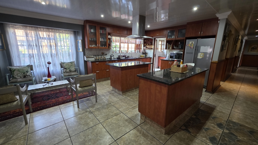 5 Bedroom Property for Sale in Selcourt Gauteng