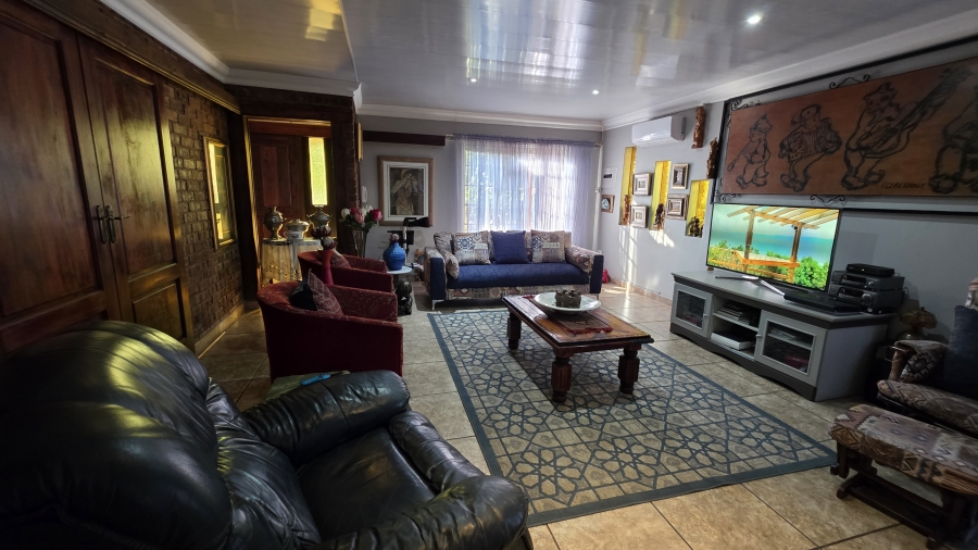 5 Bedroom Property for Sale in Selcourt Gauteng