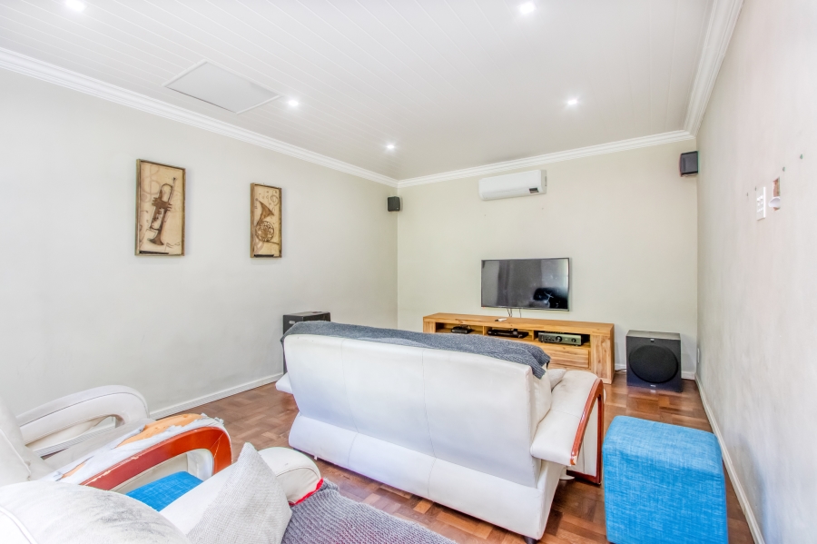 To Let 4 Bedroom Property for Rent in Bryanston Gauteng