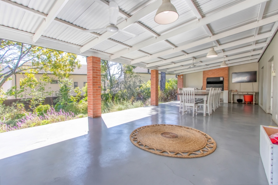 To Let 4 Bedroom Property for Rent in Bryanston Gauteng