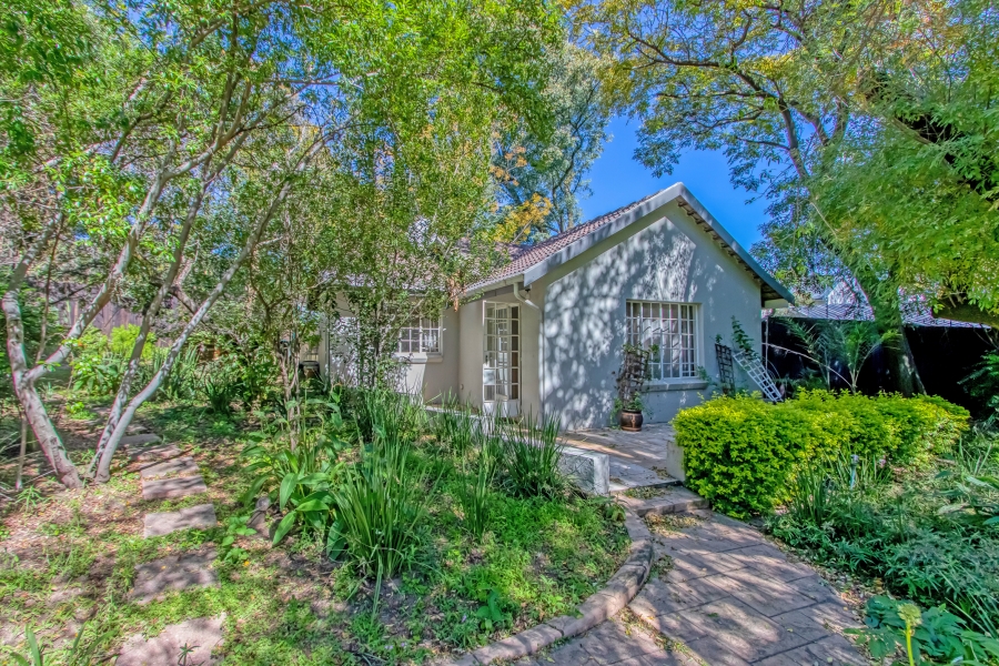 To Let 4 Bedroom Property for Rent in Bryanston Gauteng