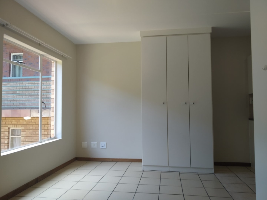 To Let 1 Bedroom Property for Rent in Braamfontein Werf Gauteng