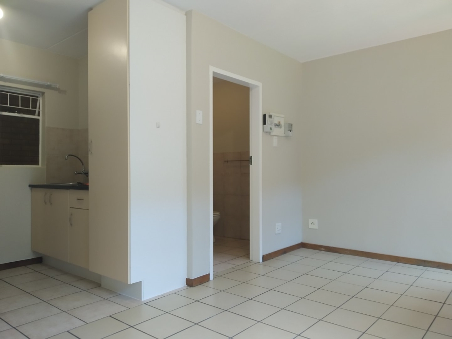 To Let 1 Bedroom Property for Rent in Braamfontein Werf Gauteng