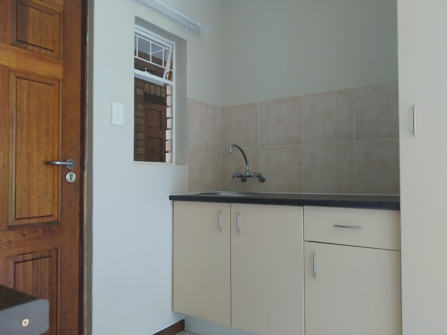 To Let 1 Bedroom Property for Rent in Braamfontein Werf Gauteng