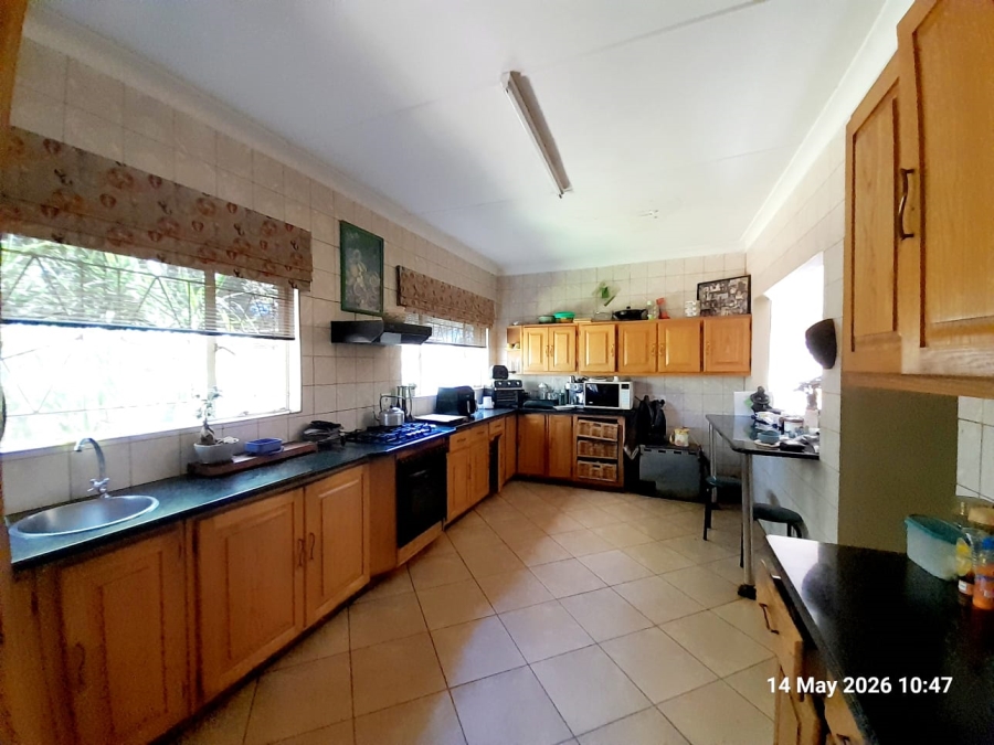 7 Bedroom Property for Sale in Pretoria North Gauteng
