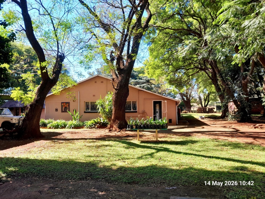 7 Bedroom Property for Sale in Pretoria North Gauteng