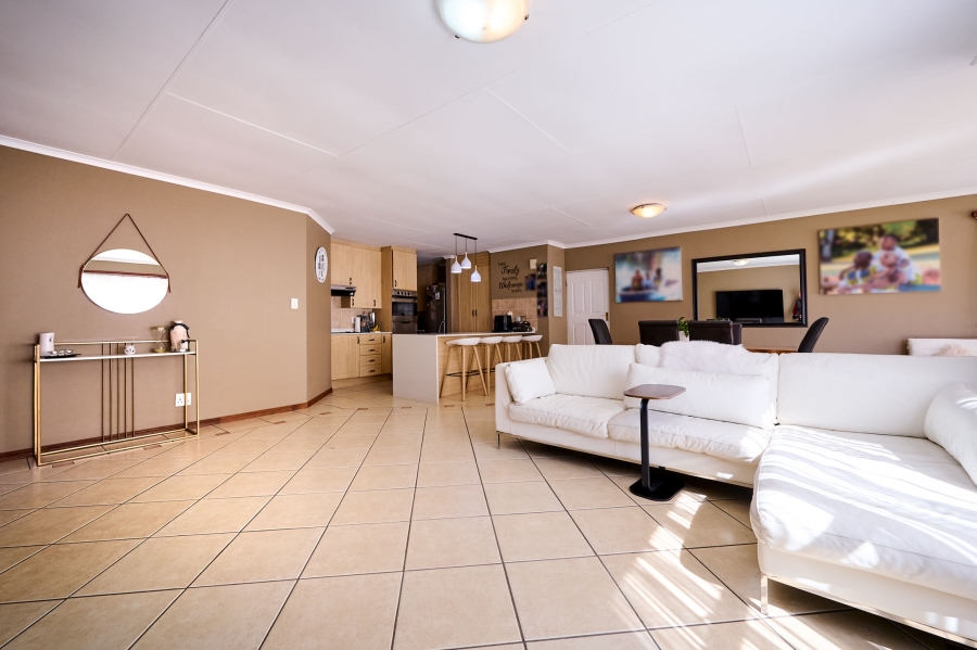 3 Bedroom Property for Sale in Noordwyk Gauteng