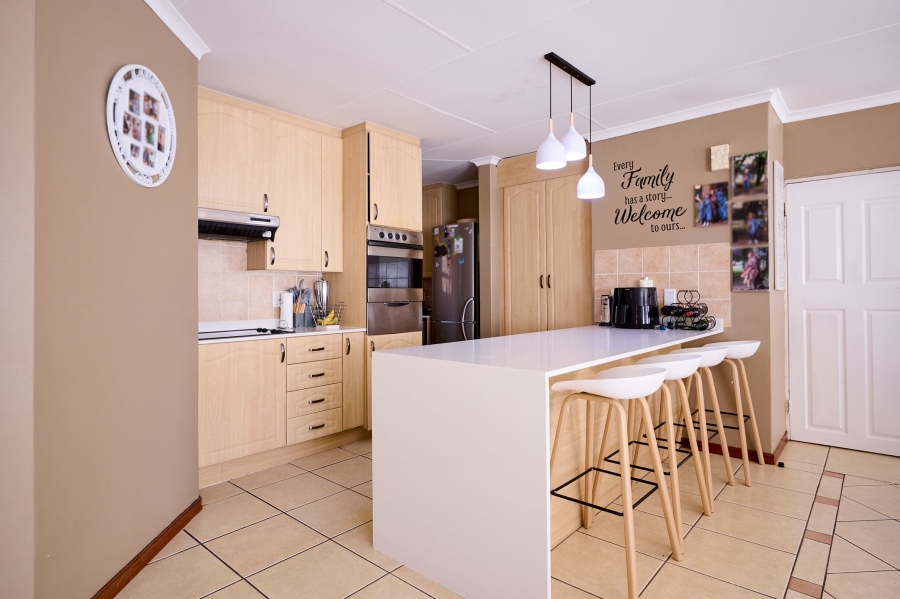 3 Bedroom Property for Sale in Noordwyk Gauteng