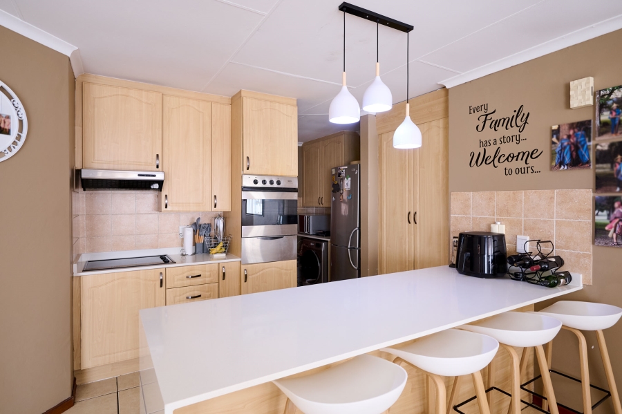 3 Bedroom Property for Sale in Noordwyk Gauteng