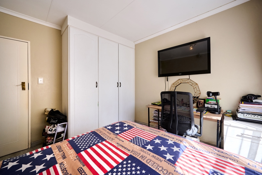 3 Bedroom Property for Sale in Noordwyk Gauteng