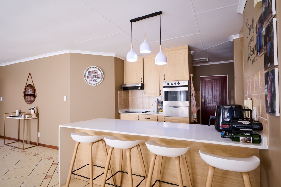 3 Bedroom Property for Sale in Noordwyk Gauteng