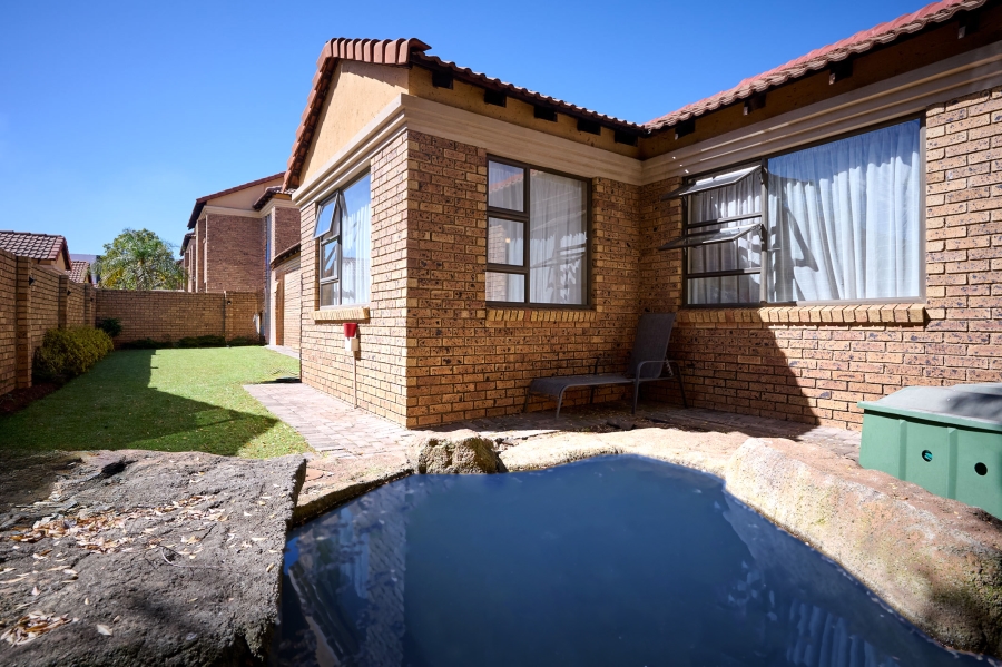 3 Bedroom Property for Sale in Noordwyk Gauteng