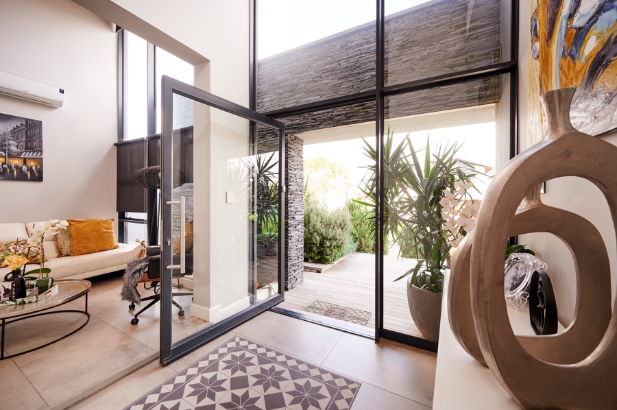 4 Bedroom Property for Sale in Waterfall Country Village Gauteng
