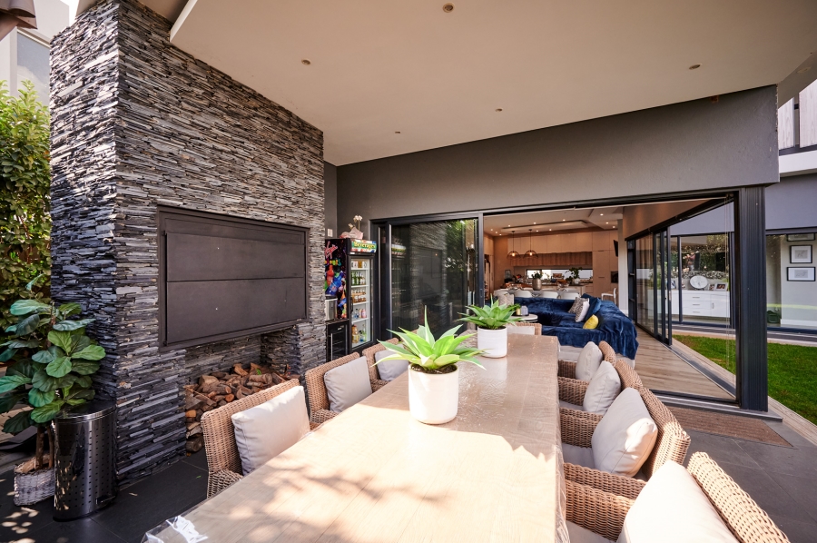 4 Bedroom Property for Sale in Waterfall Country Village Gauteng