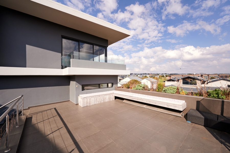 4 Bedroom Property for Sale in Waterfall Country Village Gauteng
