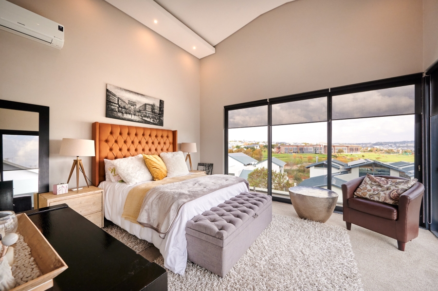 4 Bedroom Property for Sale in Waterfall Country Village Gauteng