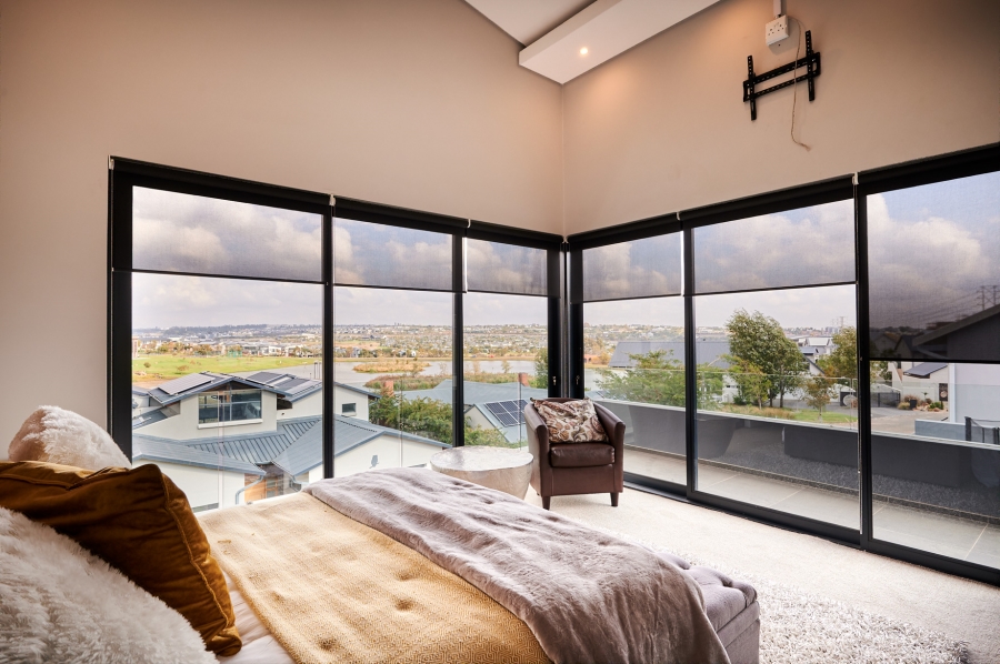 4 Bedroom Property for Sale in Waterfall Country Village Gauteng
