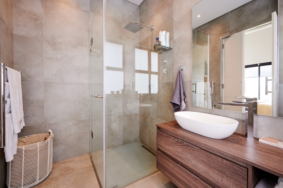 4 Bedroom Property for Sale in Waterfall Country Village Gauteng