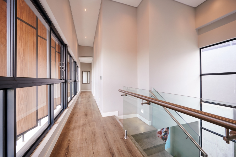 4 Bedroom Property for Sale in Waterfall Country Village Gauteng