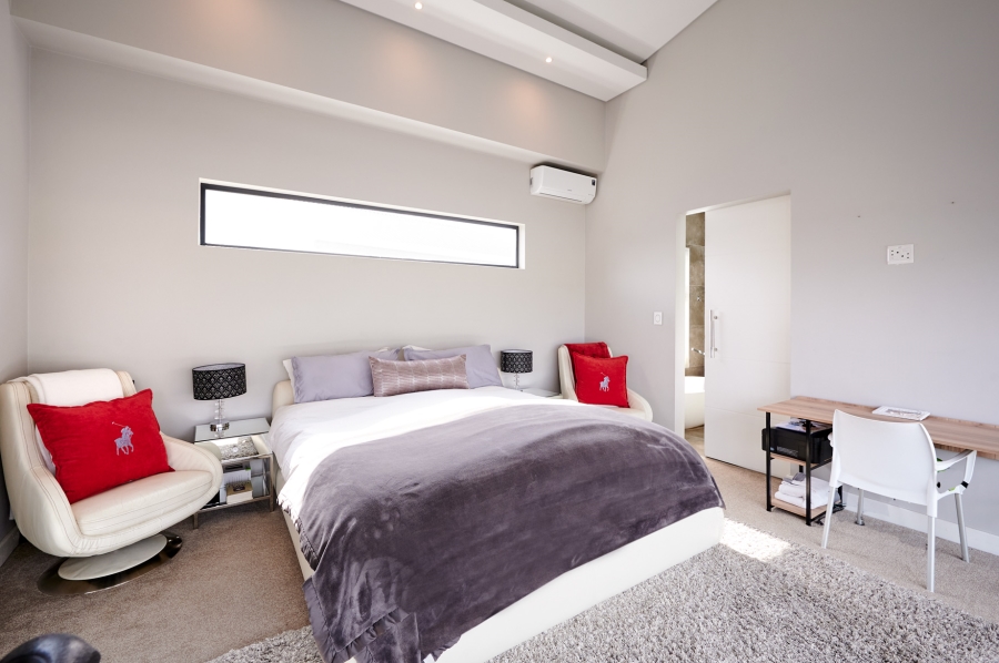 4 Bedroom Property for Sale in Waterfall Country Village Gauteng