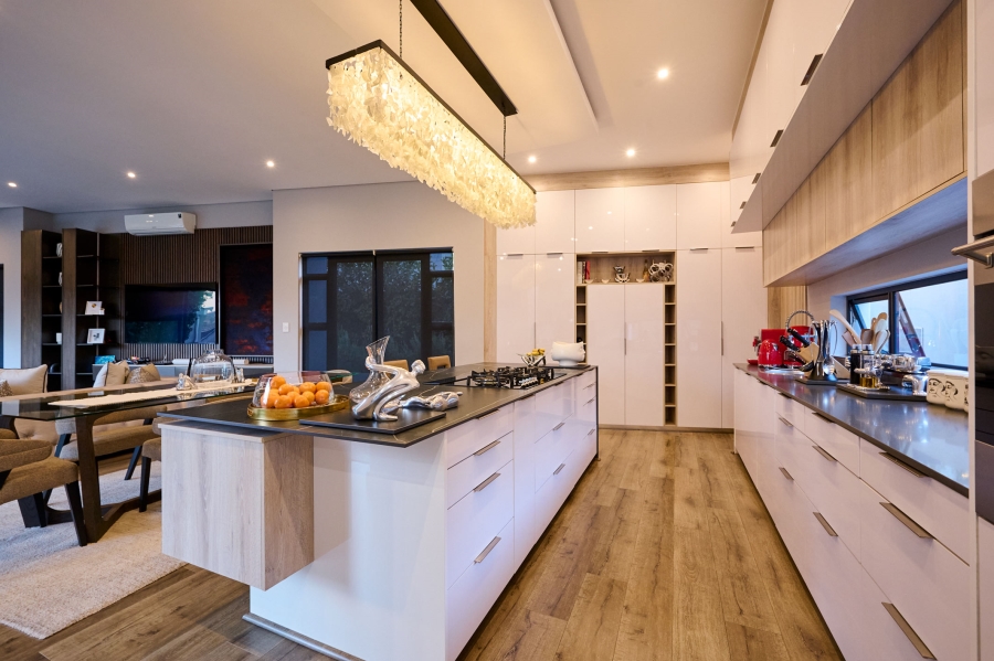 4 Bedroom Property for Sale in Waterfall Country Village Gauteng