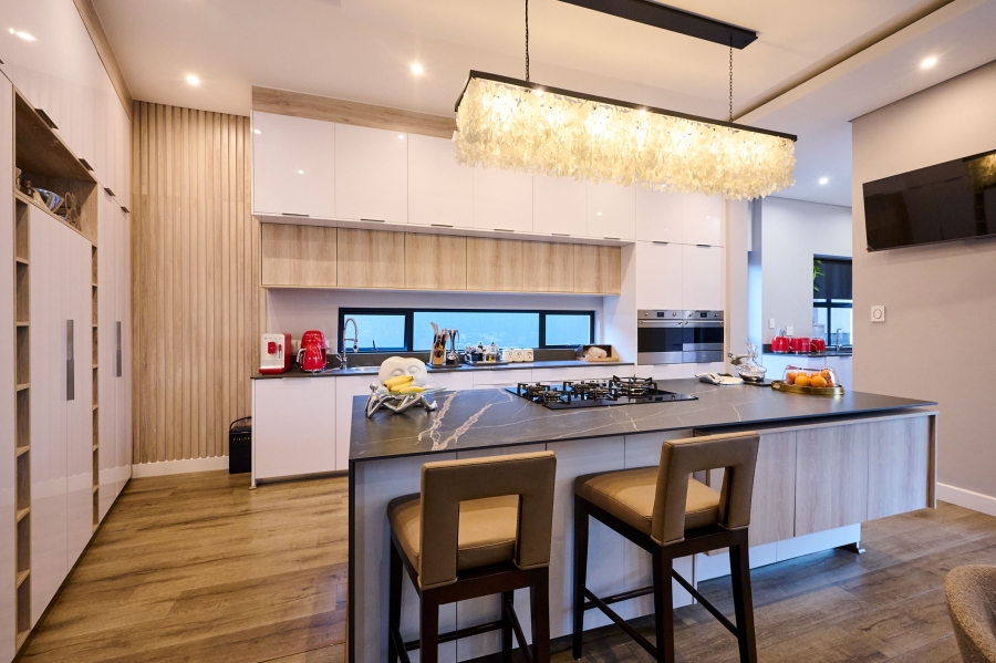 4 Bedroom Property for Sale in Waterfall Country Village Gauteng