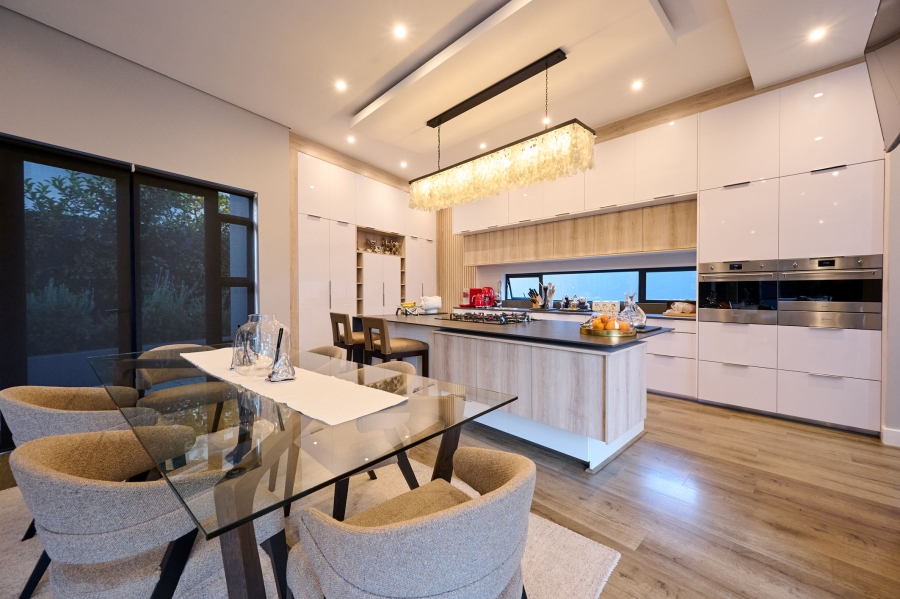 4 Bedroom Property for Sale in Waterfall Country Village Gauteng