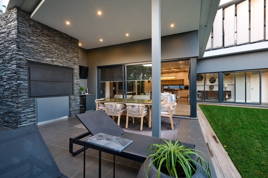 4 Bedroom Property for Sale in Waterfall Country Village Gauteng
