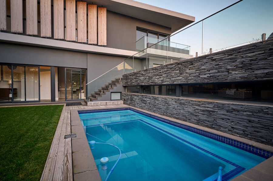 4 Bedroom Property for Sale in Waterfall Country Village Gauteng