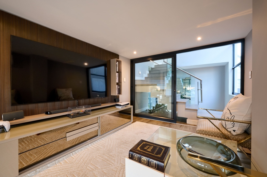 4 Bedroom Property for Sale in Waterfall Country Village Gauteng
