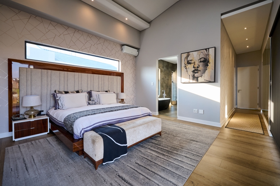 4 Bedroom Property for Sale in Waterfall Country Village Gauteng