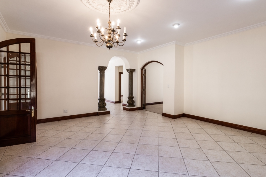 5 Bedroom Property for Sale in Cornwall Hill Gauteng