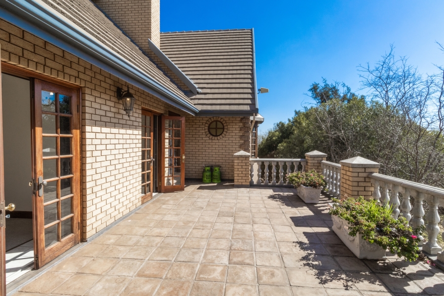 5 Bedroom Property for Sale in Cornwall Hill Gauteng